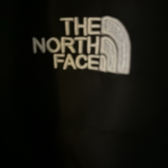 NORTHFACE WINTER JACKET - Picture 3 of 9